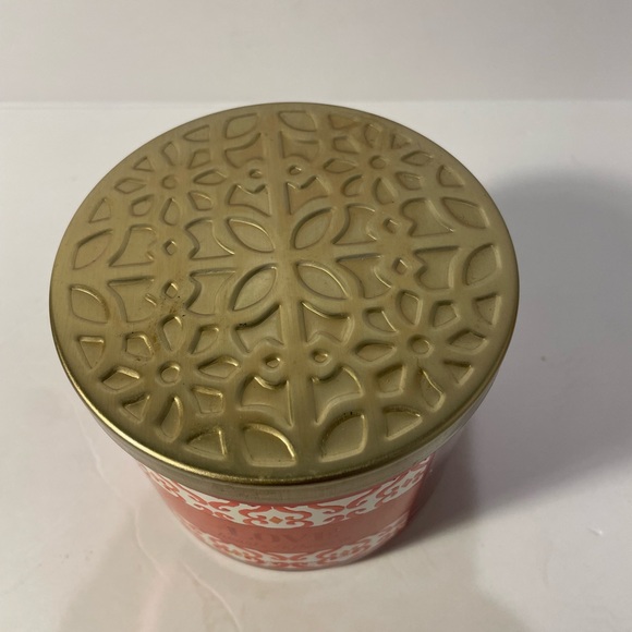 Bath & Body Works 3 Wick Love Hearts & Flowers Scented Candle 14.5 oz - Picture 3 of 6